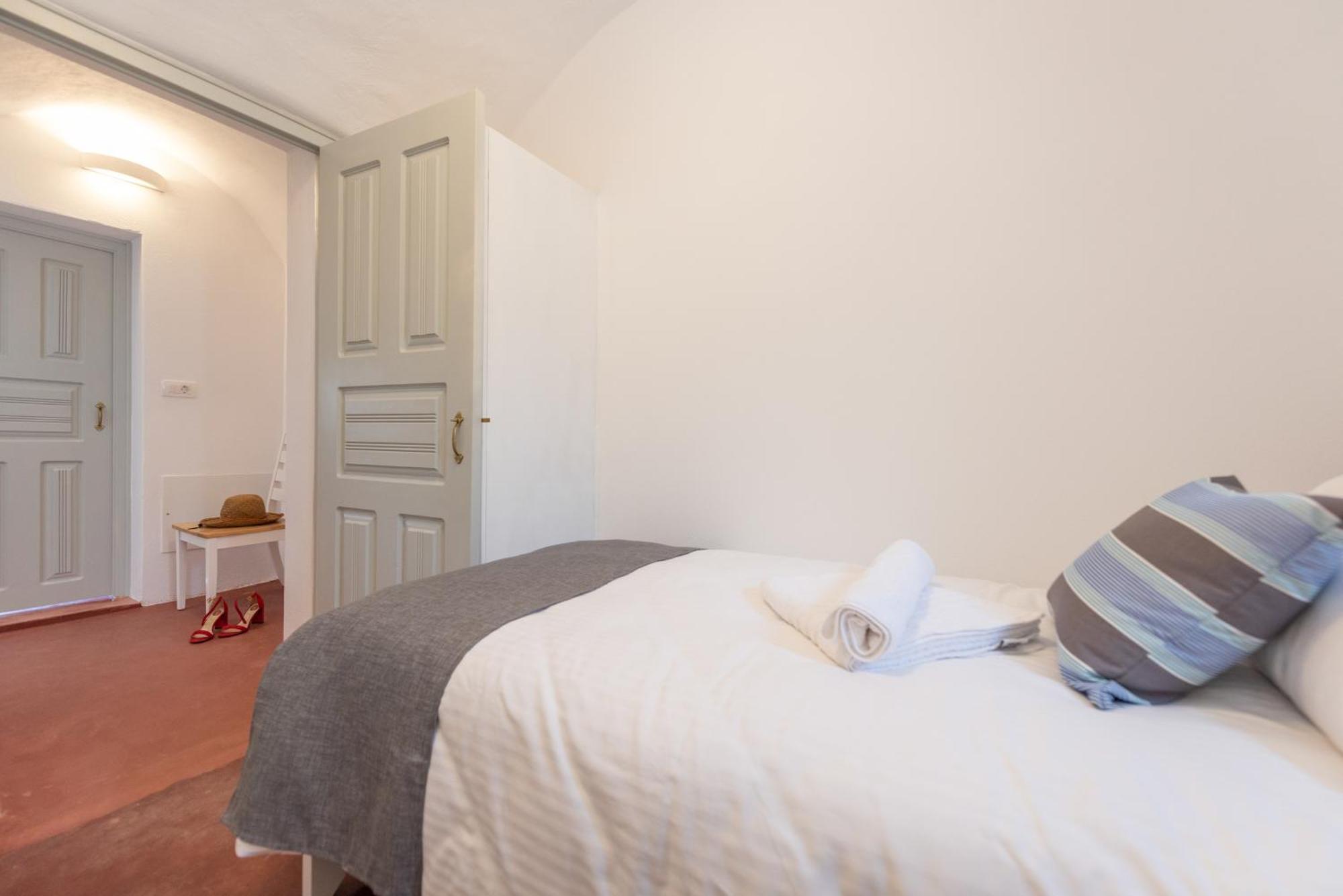 Argyro And Diogenis Apartment Emporio  ภายนอก รูปภาพ