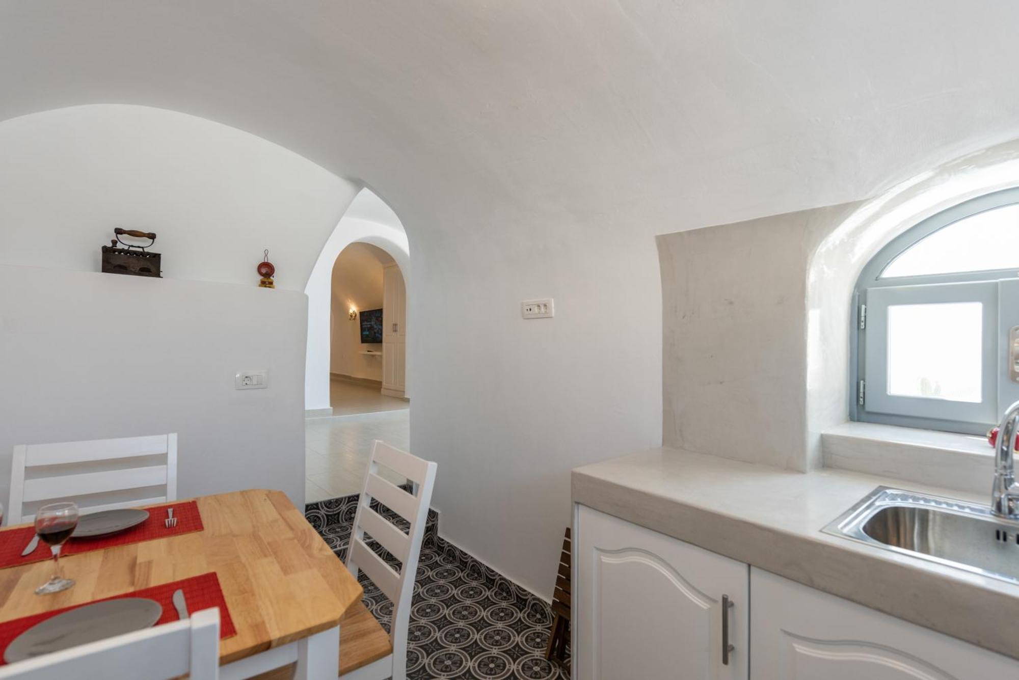 Argyro And Diogenis Apartment Emporio  ภายนอก รูปภาพ